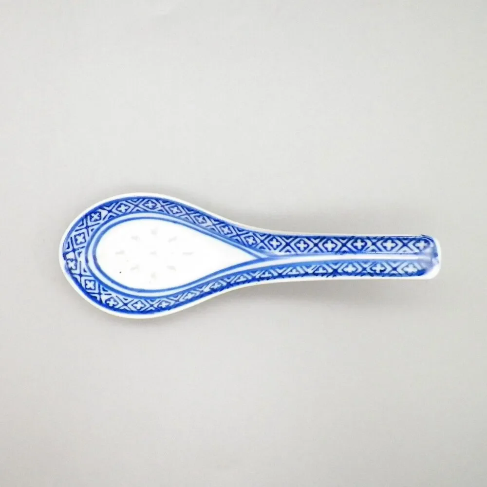 Japanese Ceramic Kobachi Rice Bowl Blue Brushstroke Design Scalloped Rim & Spoon